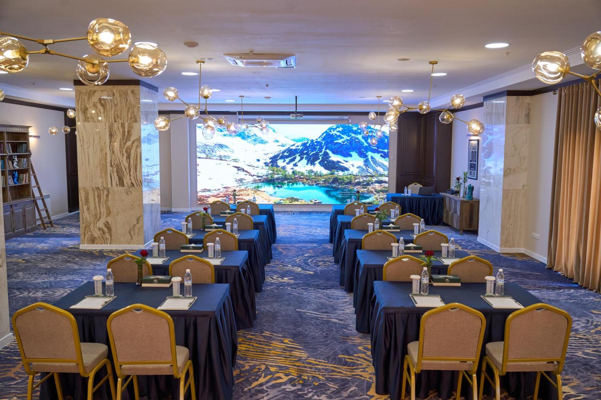 Garden Hotel & Spa Bishkek Exterior foto